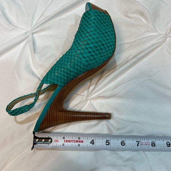 Turquoise Teal Snakeskin Leather Upper Peep Toe Sling Back Wooden Platform Heels - Picture 7 of 7